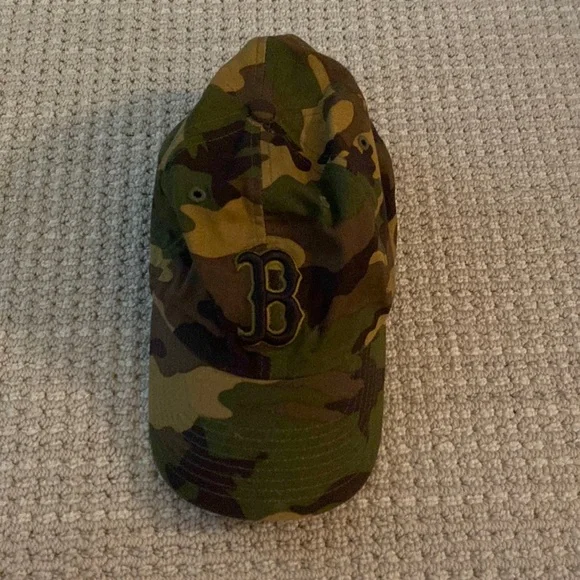MLB Accessories Womens Medium Fitted Mlb Red Sox Hat Camo With Black B Like New Poshmark